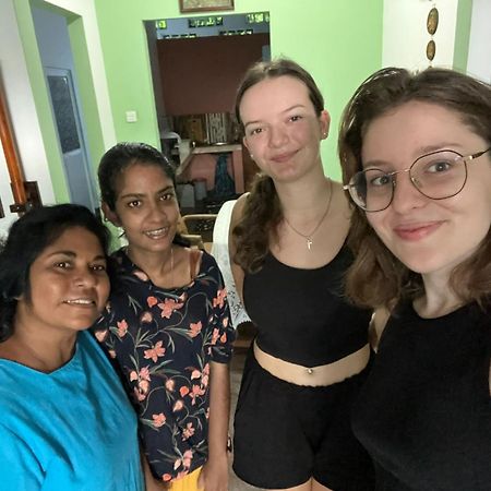 Sheru Guest Matara Exterior photo