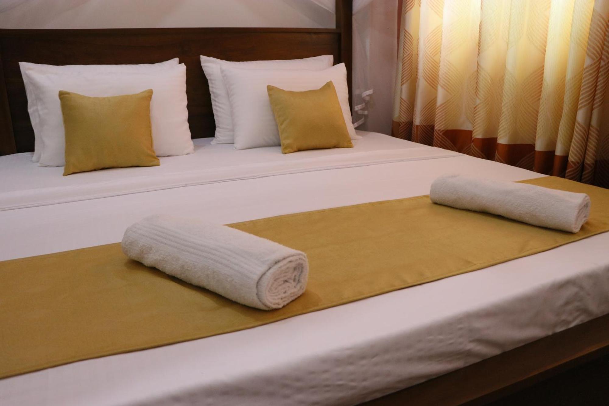 Sheru Guest Matara Exterior photo