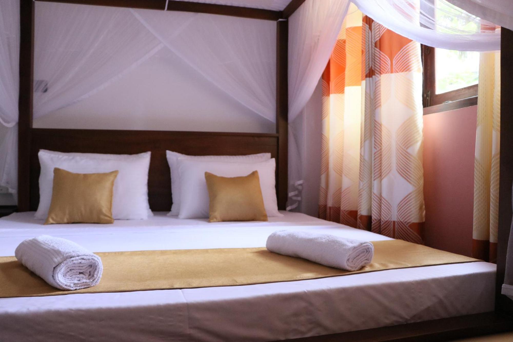 Sheru Guest Matara Exterior photo